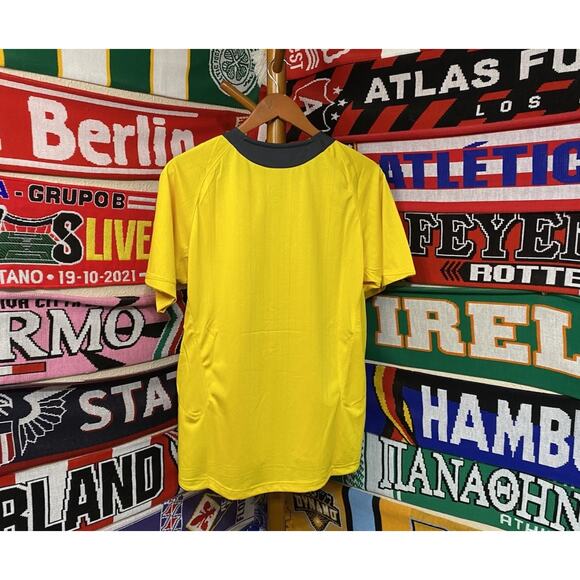 Arsenal | Men’s Medium Retro “O2 Yellow” Jersey - Picture 7 of 7